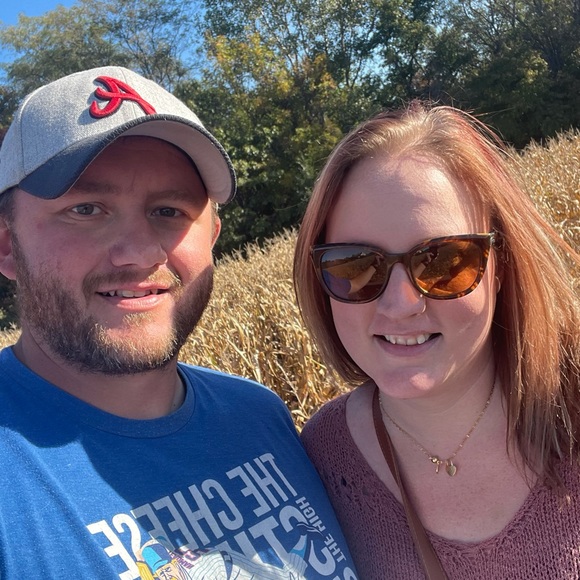 Meet your Posher, Danielle - Picture 2 of 8